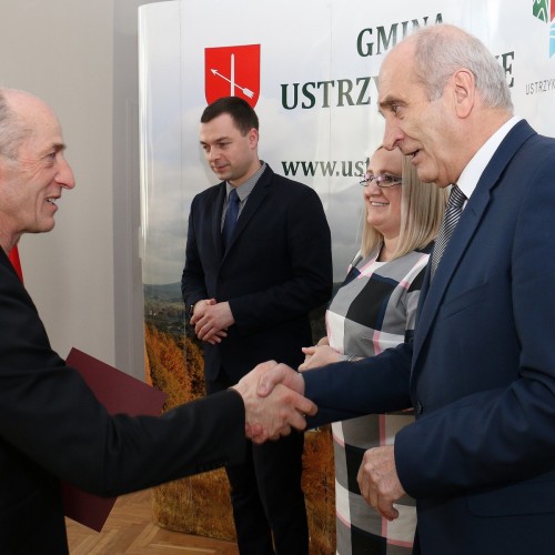 Wręczenie nagród i stypendiów uzdolnionej młodzieży